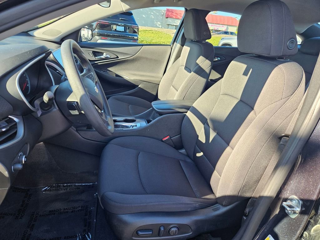 2023 Chevrolet Malibu 1LT photo 12