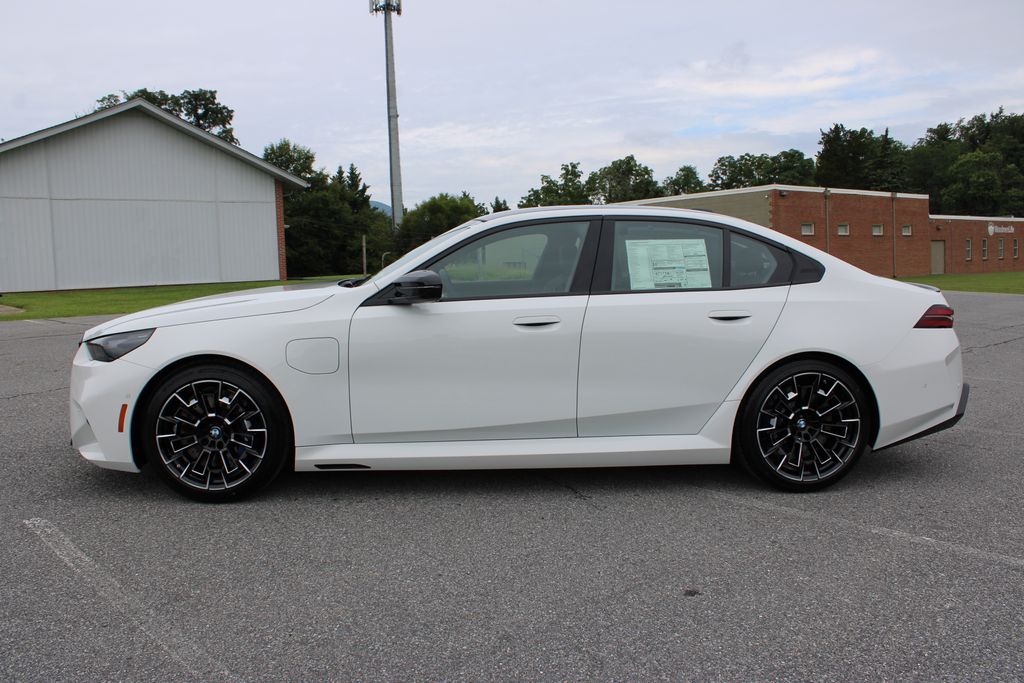 2026 Bmw M5 5 photo 5