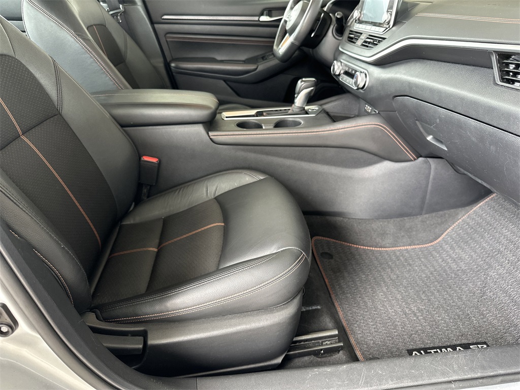 2022 Nissan Altima 2.5 SR photo 33