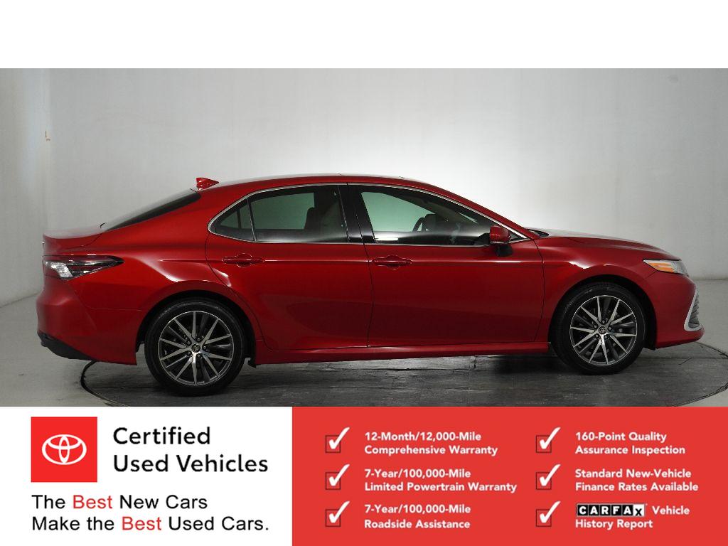 2024 Toyota Camry Hybrid XLE photo 2