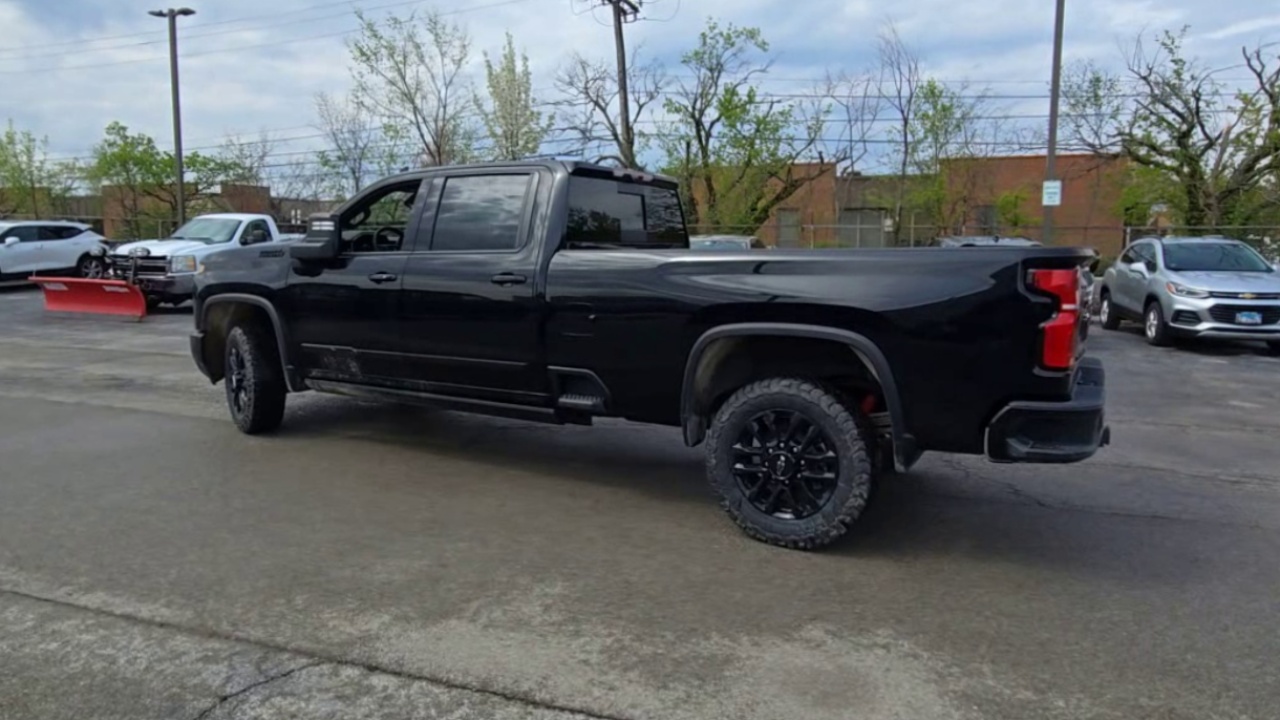 2025 Chevrolet Silverado 2500HD High Country photo 46