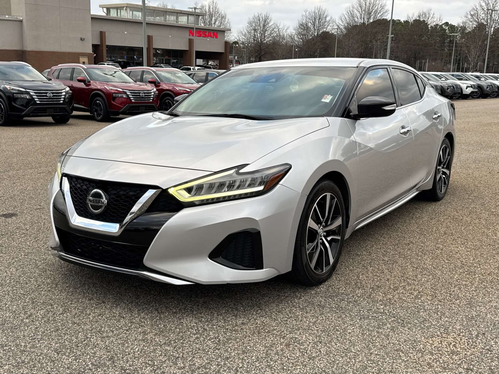 2021 Nissan Maxima SV's photo