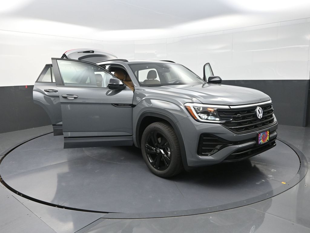 2025 Volkswagen Atlas Cross Sport SEL R-Line photo 24