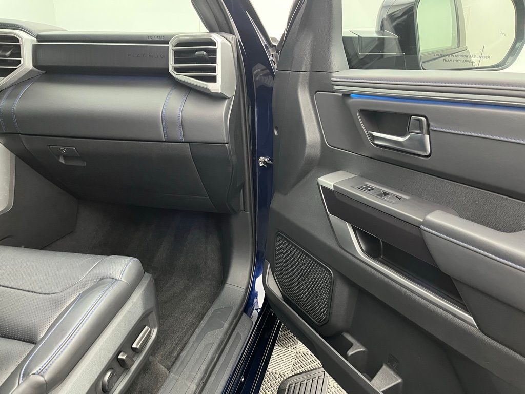 2022 Toyota Tundra Platinum photo 18