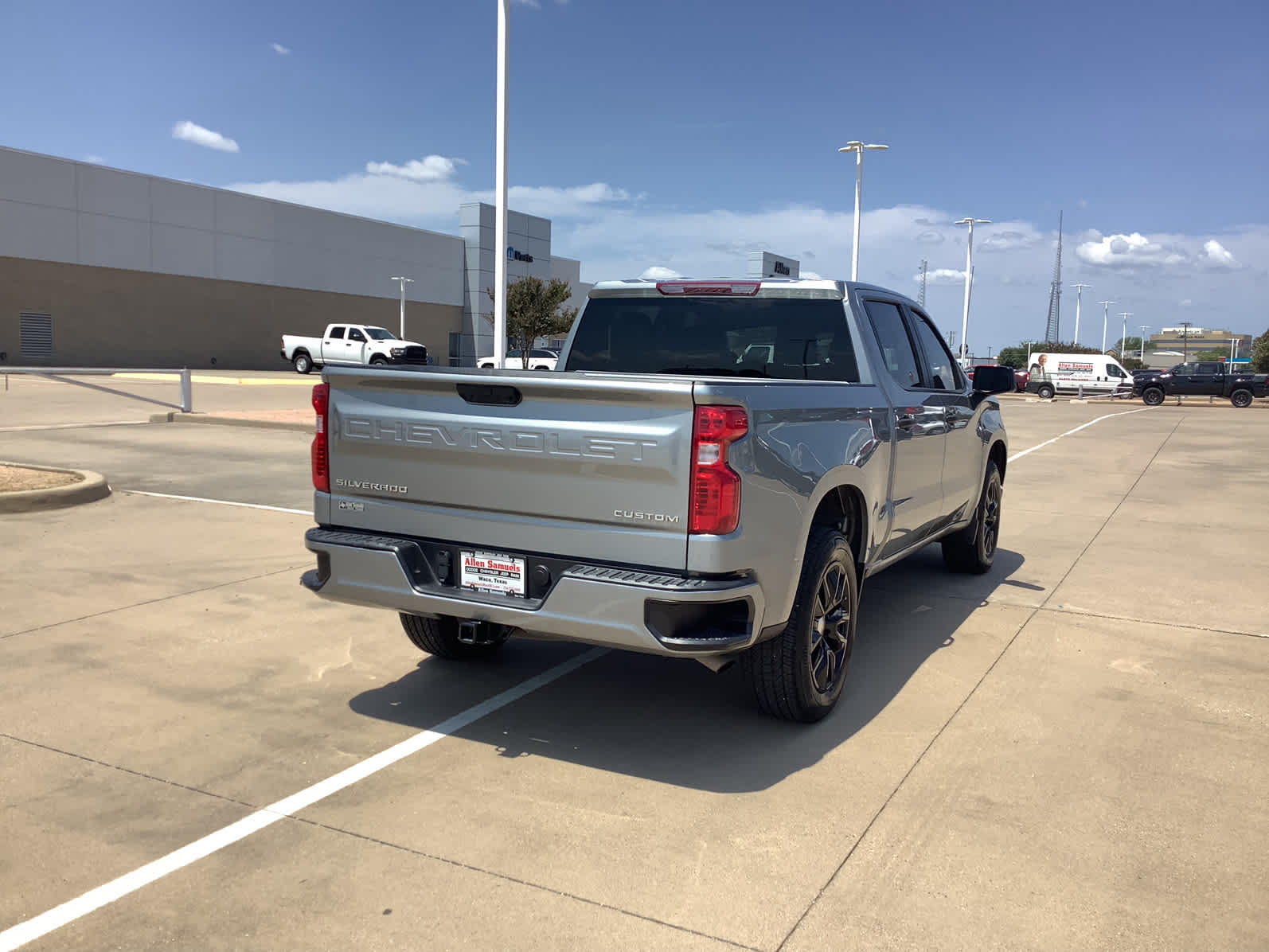 2024 Chevrolet Silverado 1500 Custom photo 4