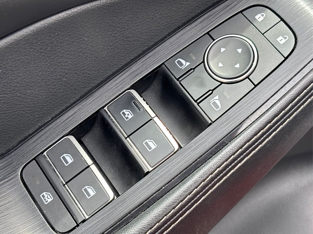 2021 Nissan Rogue SL photo 35