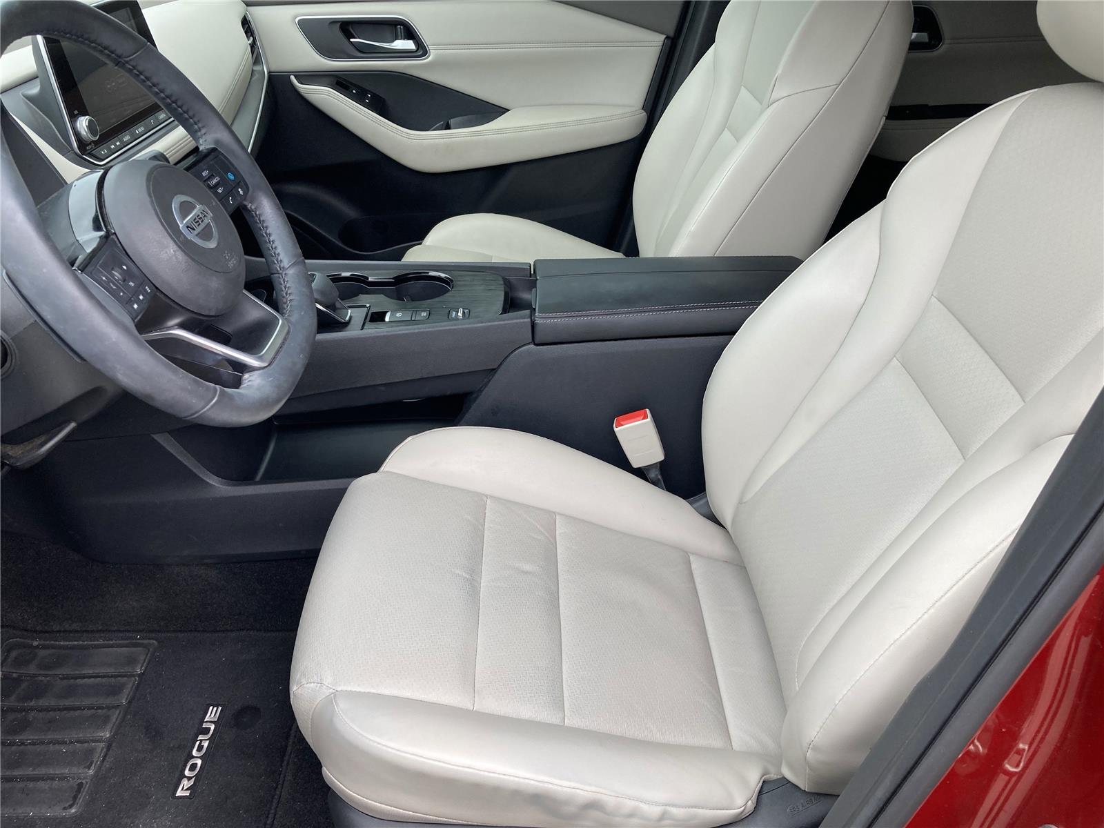 2021 Nissan Rogue SV photo 25