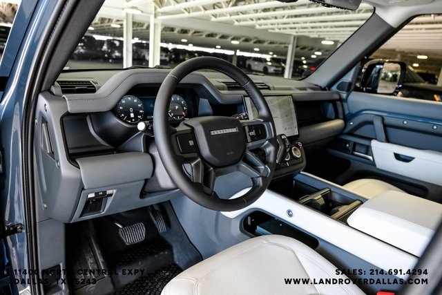 2026 Land Rover Defender 110 S photo 2