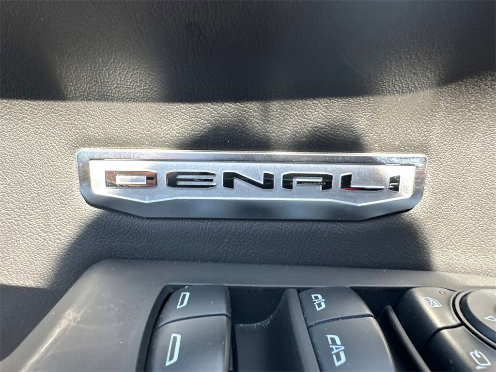 2024 Gmc Sierra Denali photo 19