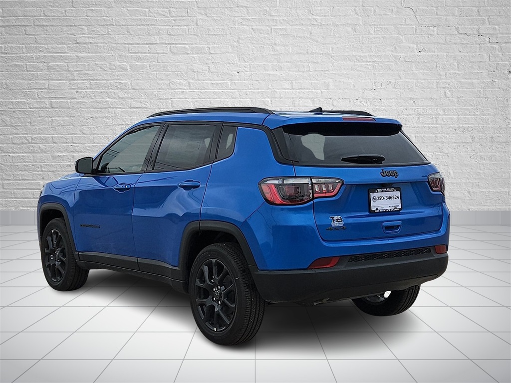 2026 Jeep Compass Latitude photo 2