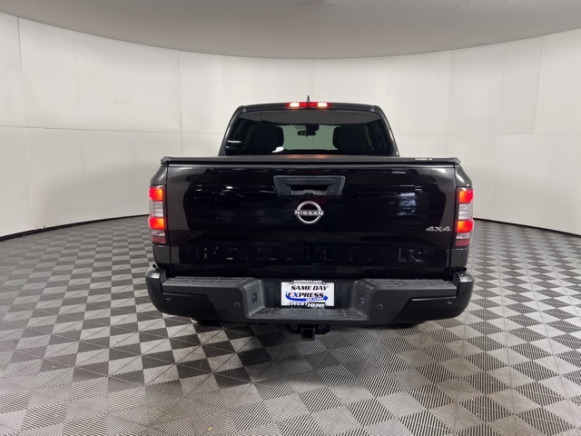 2022 Nissan Frontier S photo 11