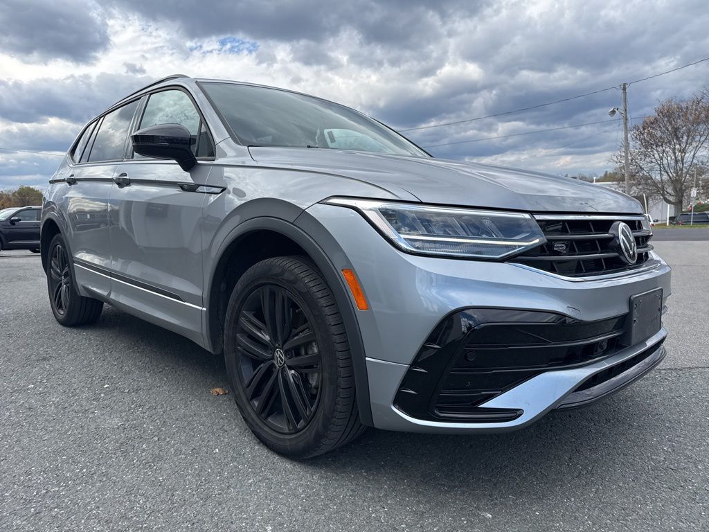 2022 Volkswagen Tiguan SE R-Line Black photo 3