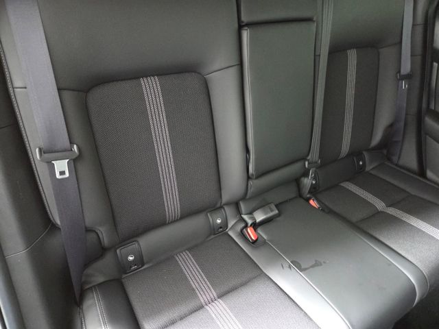 2025 Mazda CX-50 2.5 S Preferred photo 18
