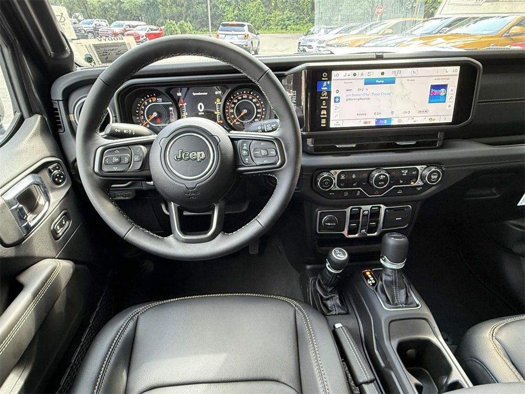 2025 Jeep Gladiator Sport photo 16
