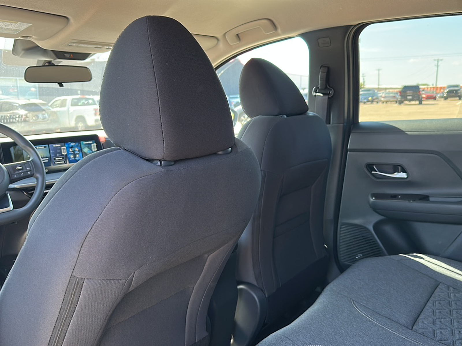 2026 Nissan Kicks SV photo 2