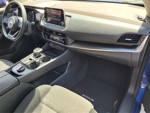 2023 Nissan Rogue SV photo 12