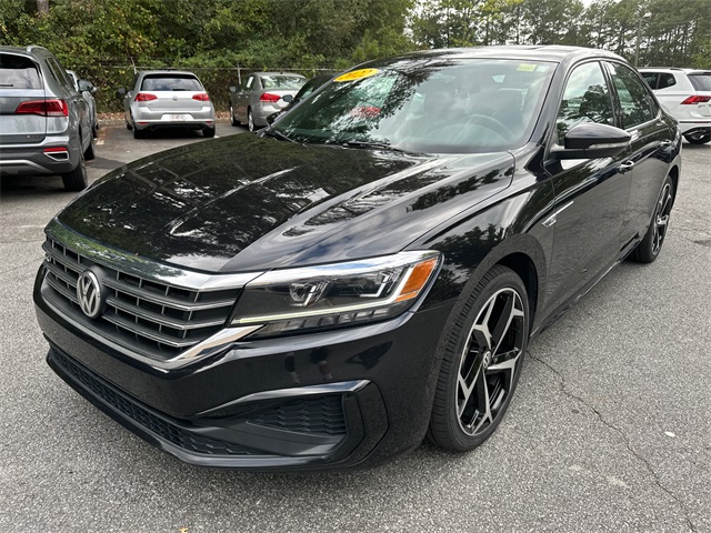 2022 Volkswagen Passat 2.0T R-Line photo 3
