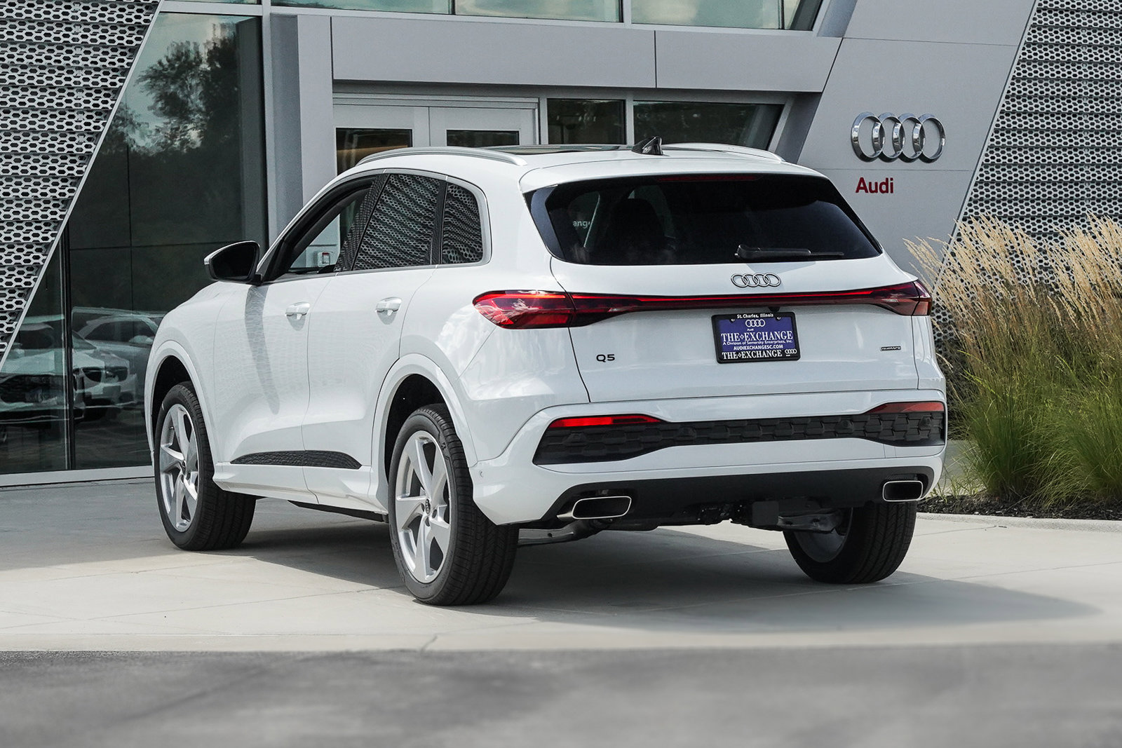 2025 Audi Q5 Premium Plus photo 4