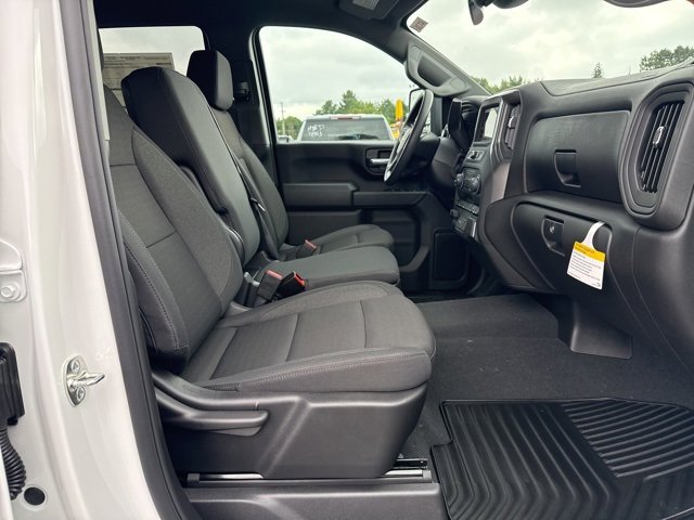 2025 Chevrolet Silverado 2500HD Custom photo 36