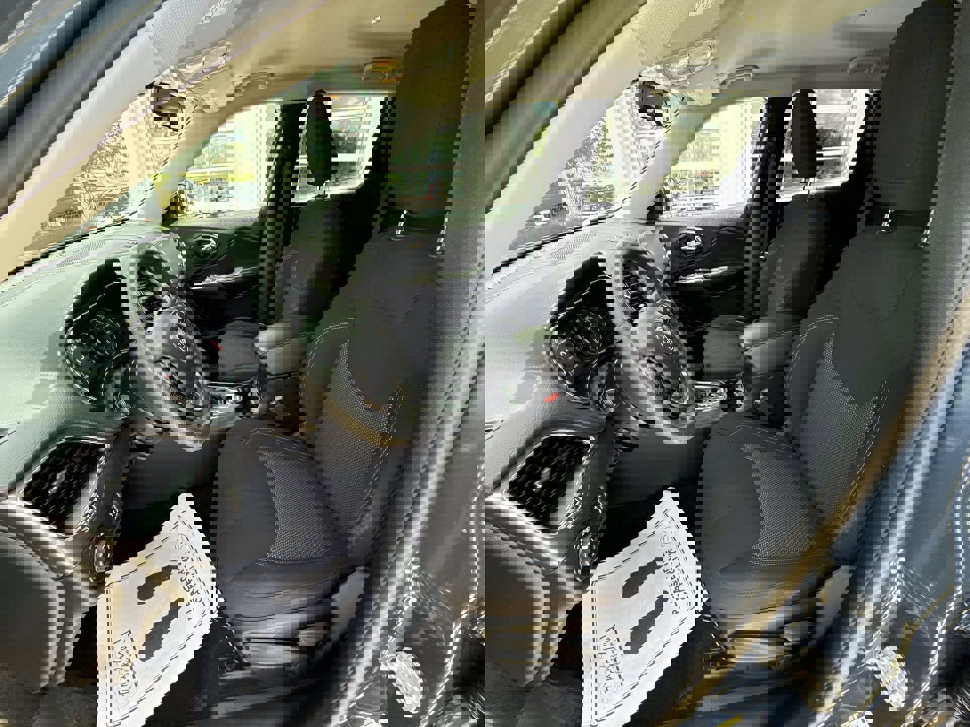 2020 Jeep Cherokee Latitude photo 20