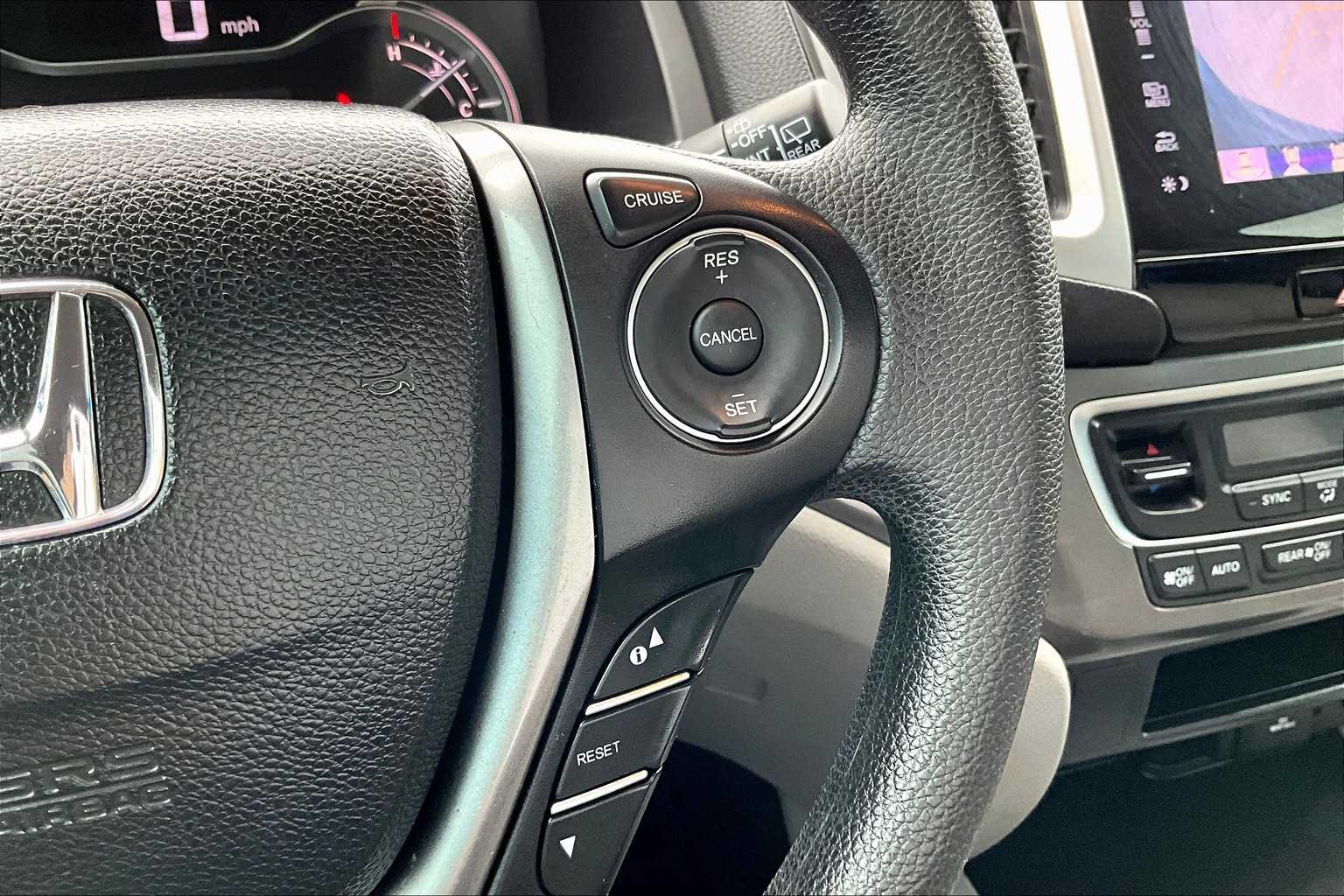 2017 Honda Pilot EX photo 23
