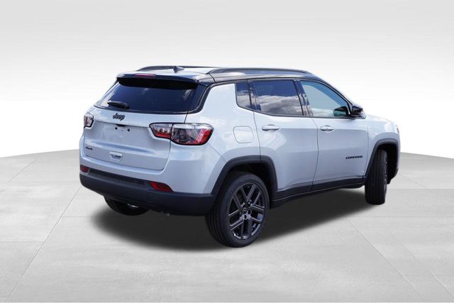 2025 Jeep Compass Limited photo 2