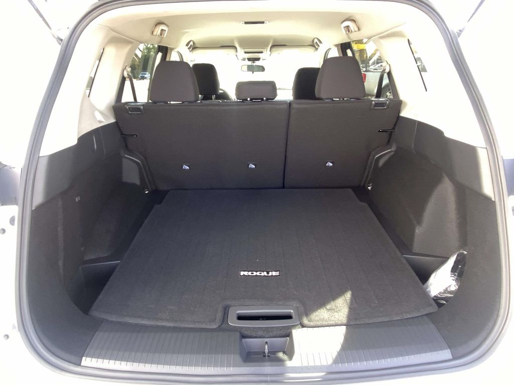 2026 Nissan Rogue S photo 2