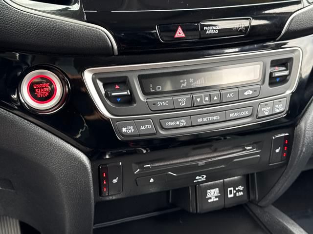 2020 Honda Pilot Touring photo 14