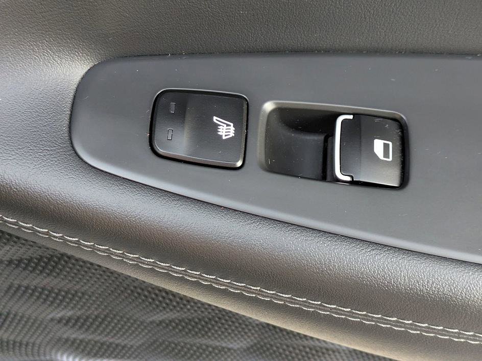 2020 Hyundai Santa Fe Limited photo 37