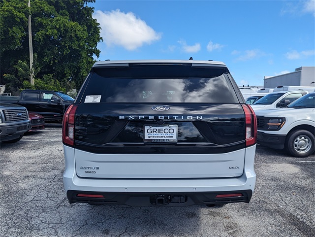2025 Ford Expedition MAX photo 4