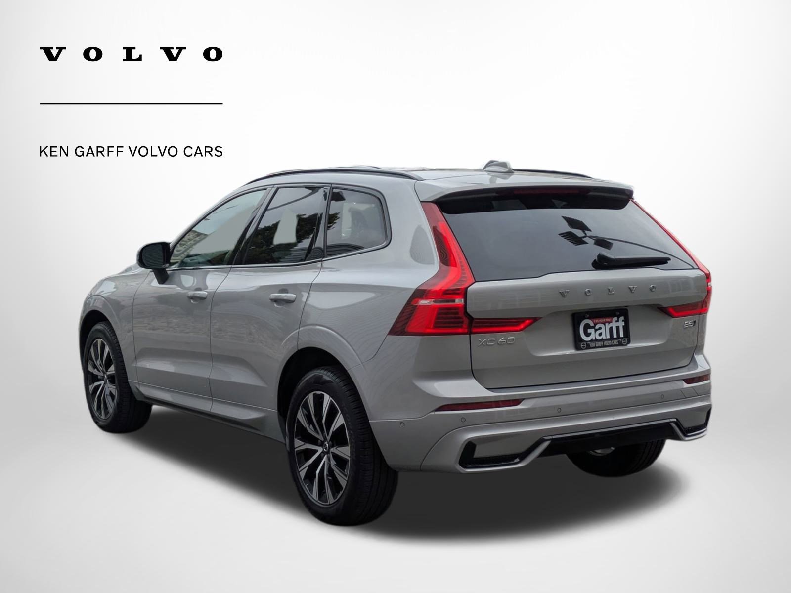 2025 Volvo XC60 Plus photo 5