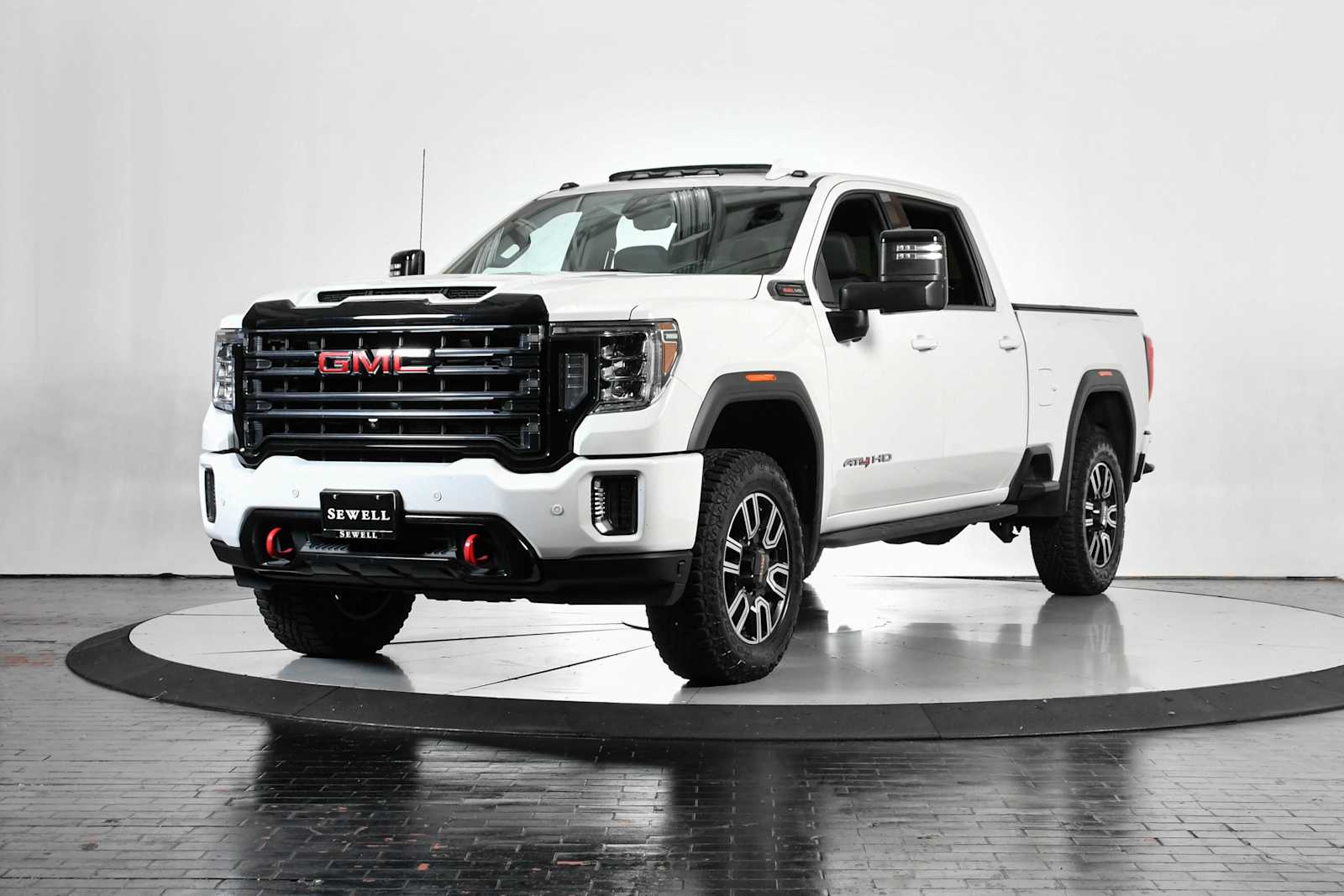 2022 GMC Sierra 2500HD AT4's photo