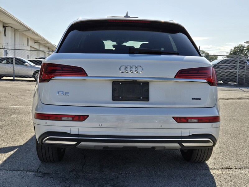 2021 Audi Q5 Premium 45 TFSI photo 4