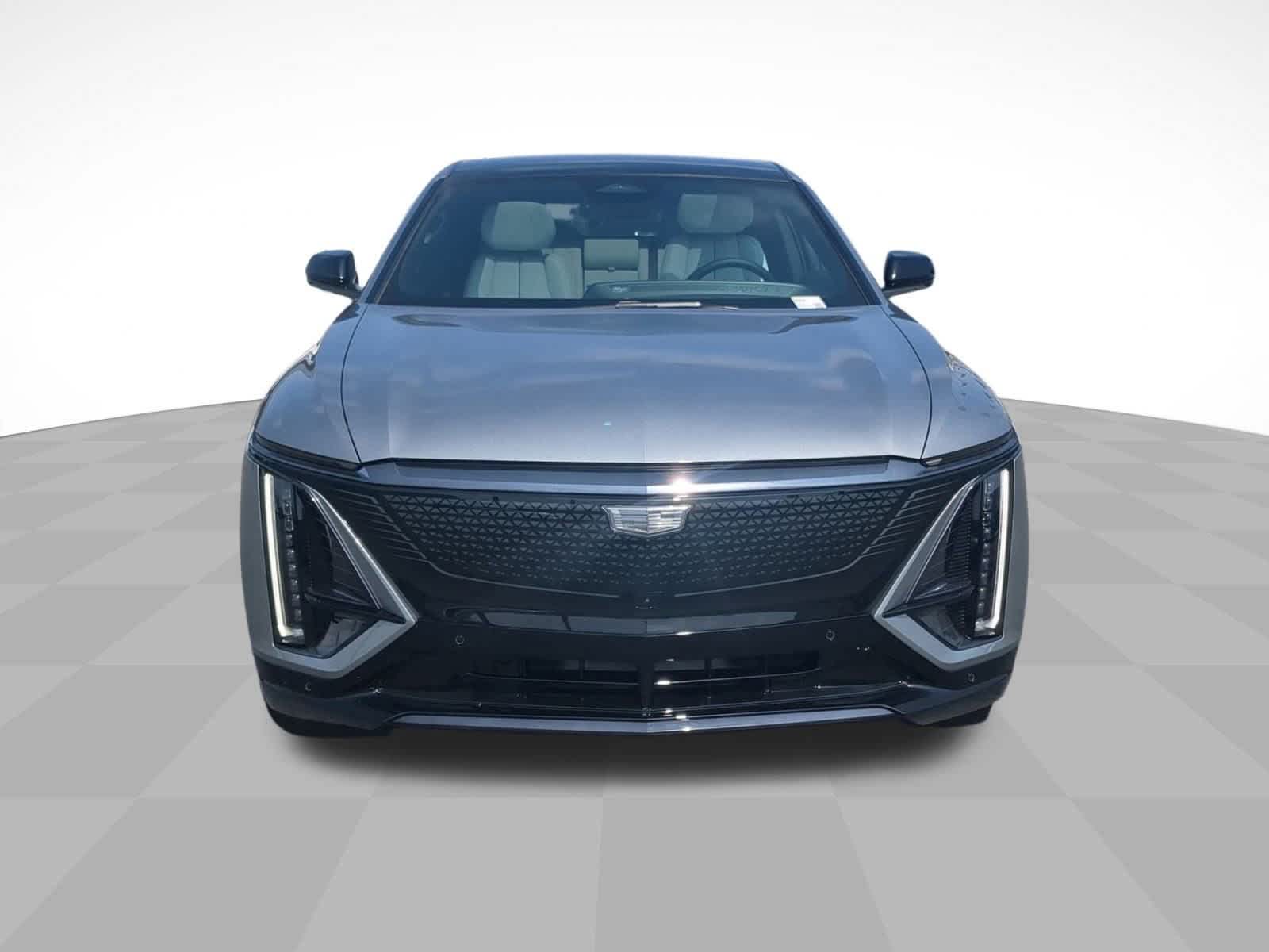 2025 Cadillac Lyriq Sport photo 2