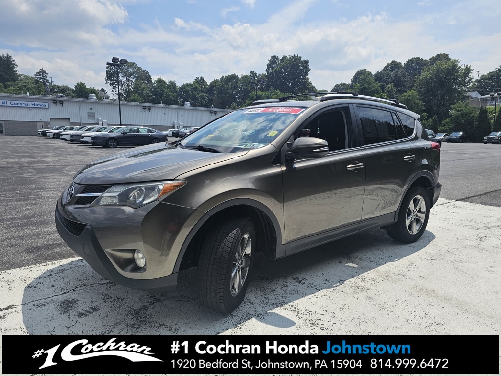 2015 Toyota RAV4 XLE photo 3