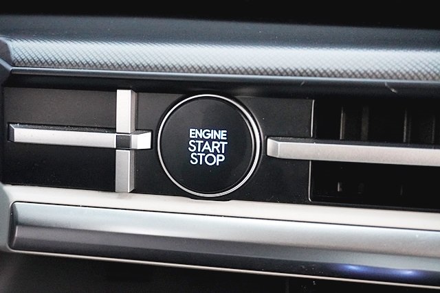 Used 2025 Red Hyundai SEL image 29