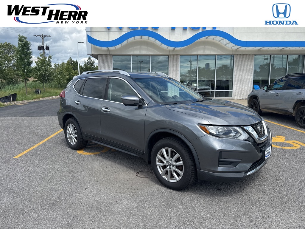 Used 2018 Nissan Rogue SV with VIN KNMAT2MVXJP598426 for sale in Canandaigua, NY