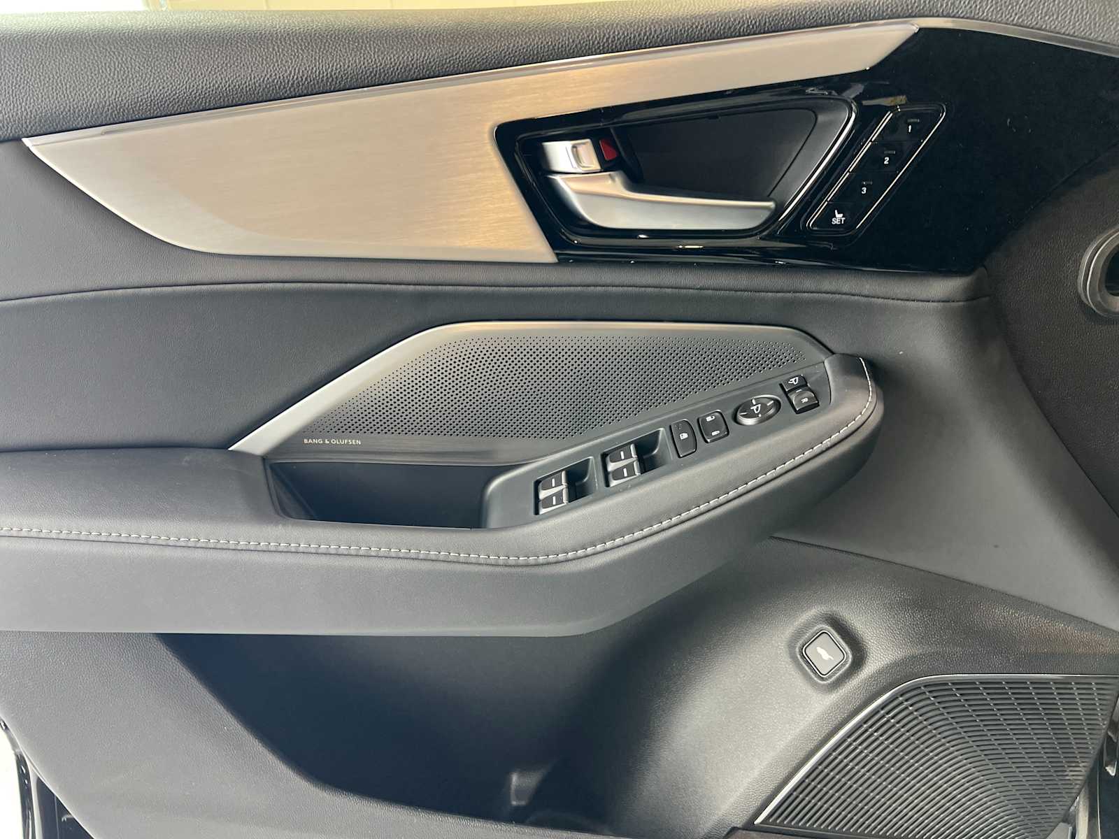2026 Acura MDX Technology SH-AWD photo 21