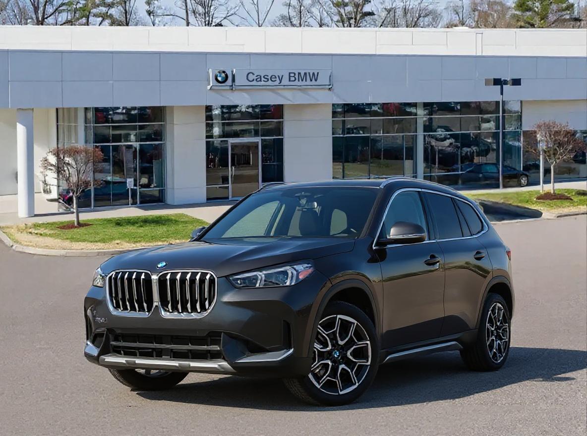 2026 BMW X1 28i's photo