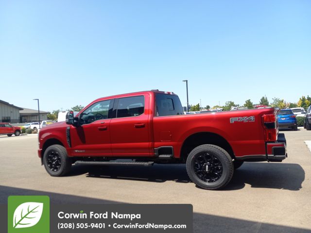 2025 Ford F-350 Lariat photo 3