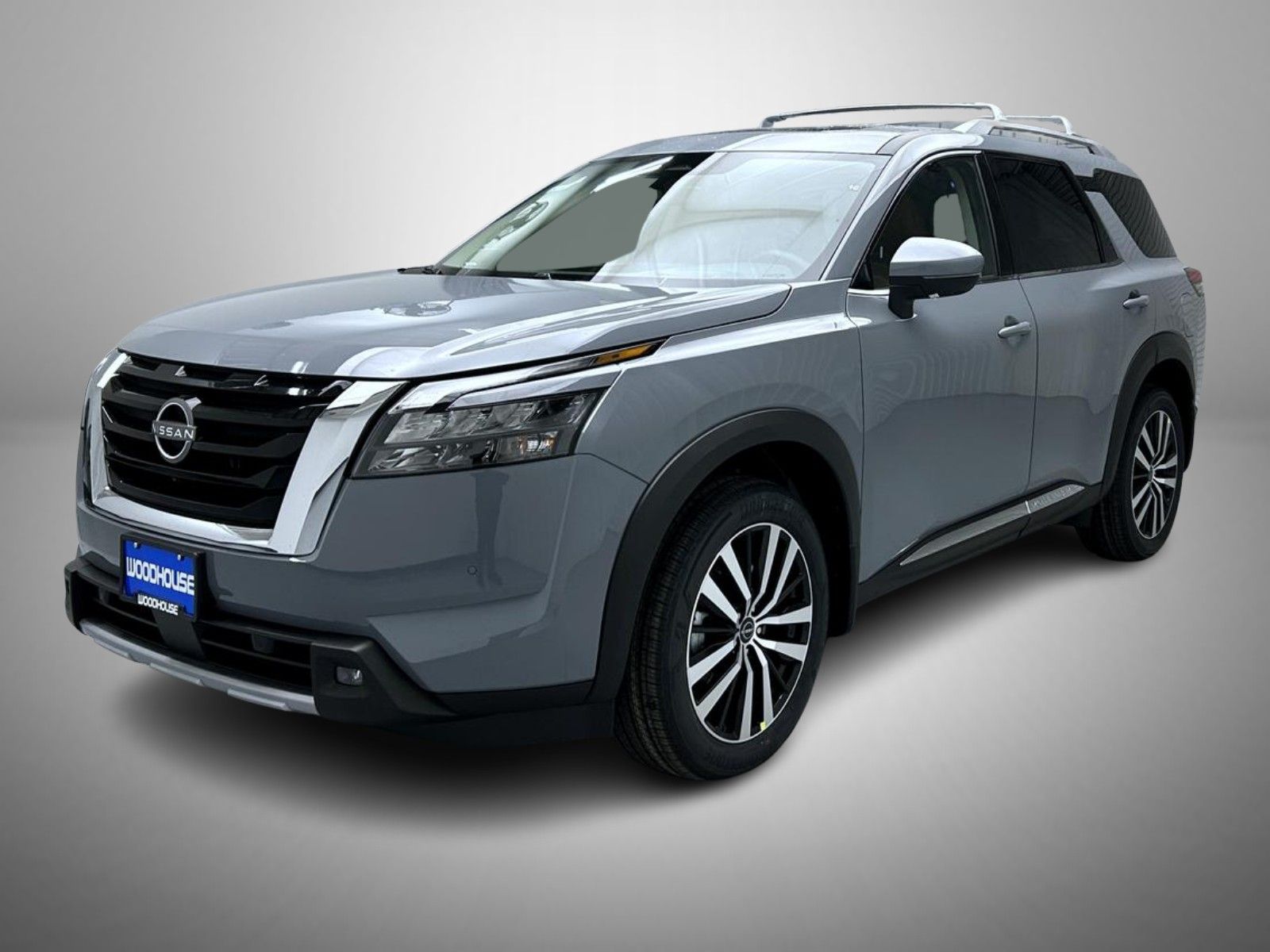 2025 Nissan Pathfinder Platinum's photo