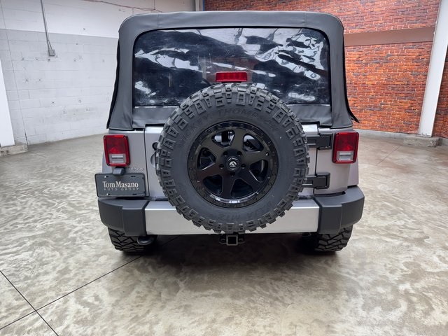 2017 Jeep Wrangler Unlimited Sahara photo 4