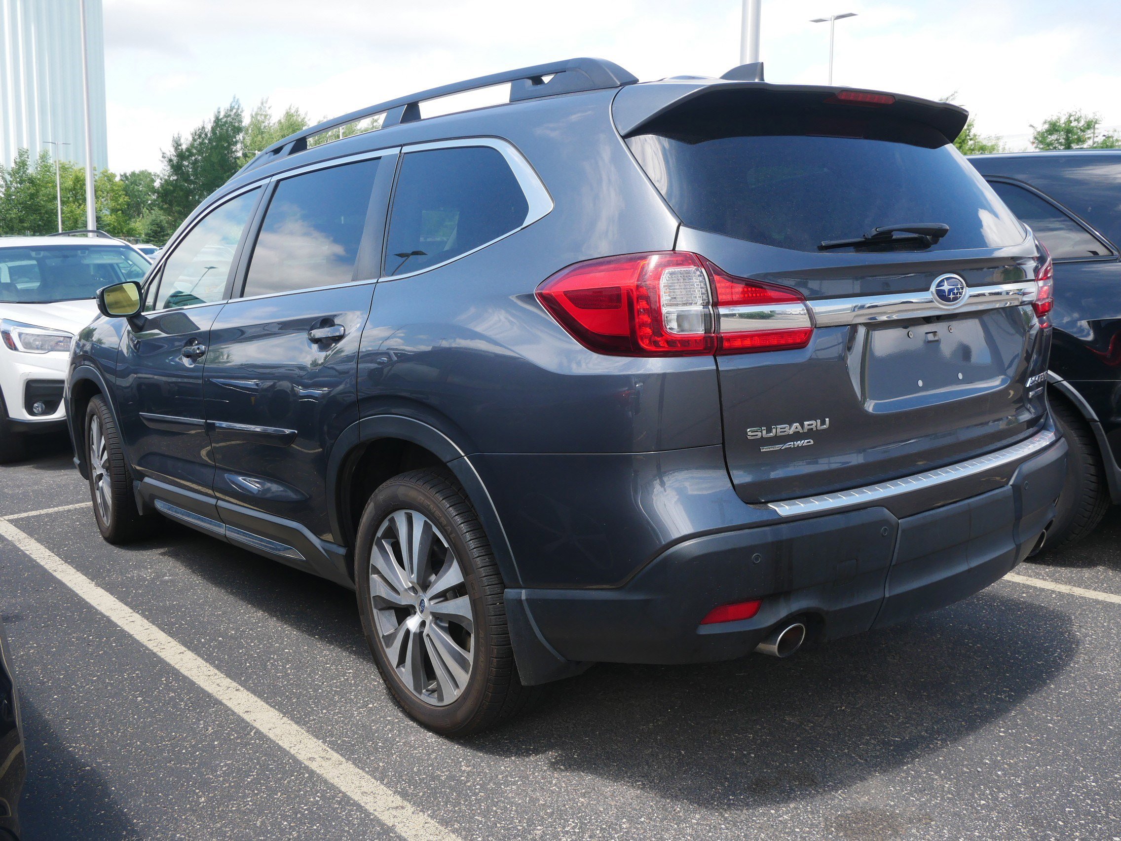 2021 Subaru Ascent Limited photo 2