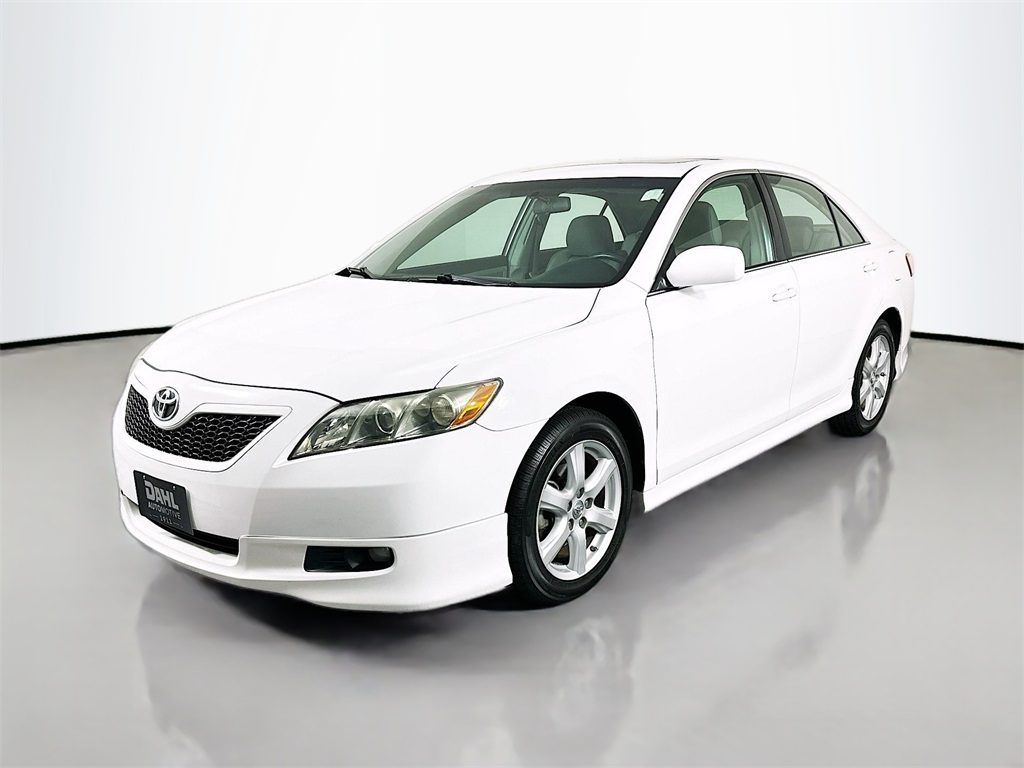 2009 Toyota Camry SE photo 3