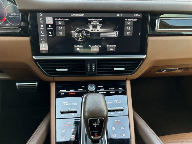 2019 Porsche Cayenne Turbo photo 13
