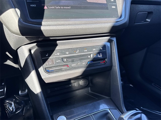 2022 Volkswagen Tiguan SE R-Line Black photo 15
