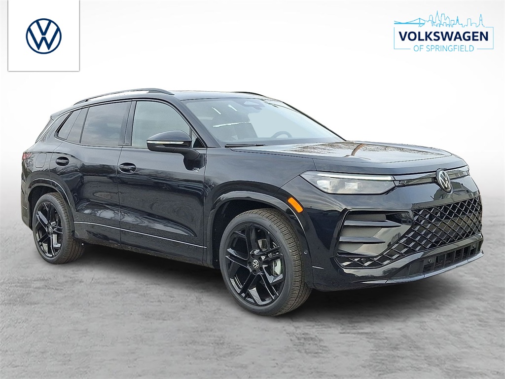 2026 Volkswagen Tiguan SE R-LINE BLACK's photo