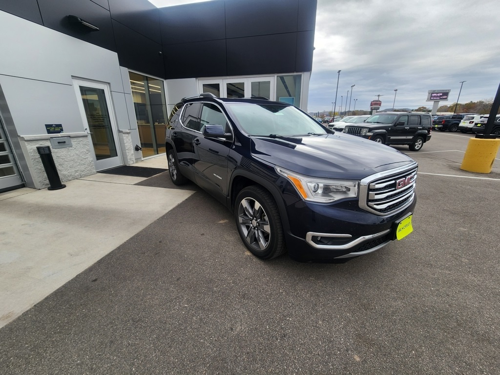 2017 Gmc Acadia SLT photo 2