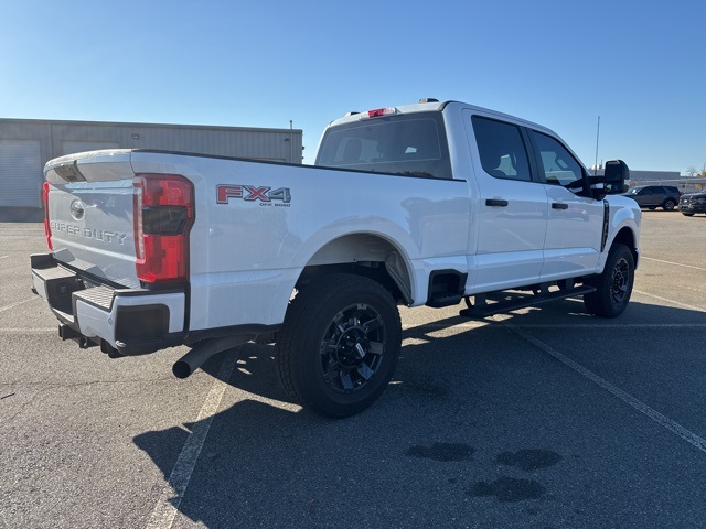 2025 Ford F-250 photo 3