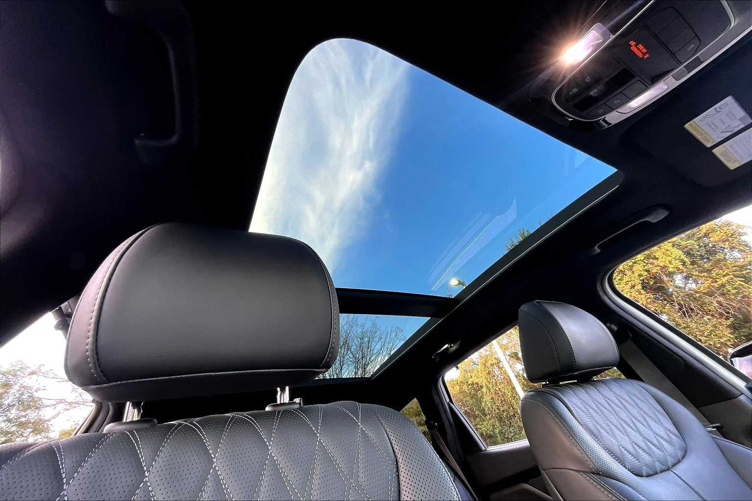 2022 Hyundai Santa Fe Calligraphy photo 12